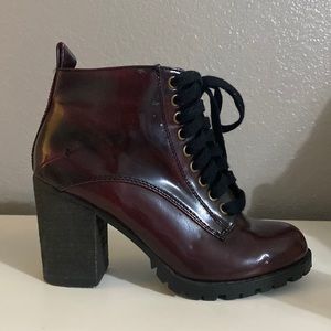 Steve Madden Lace Up Boots